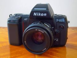 Nikon F801s, Kamera SLR 35mm dengan Autofokus dan Eksposur Otomatis yang Canggih