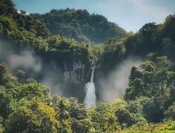 Wisata Curug Cimarinjung: Pesona Tersembunyi di Geopark Ciletuh Sukabumi