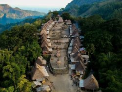 Wisata Kampung Bena: Jendela Menuju Warisan Budaya Nusa Tenggara!