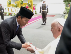 Paus Fransiskus Tiba di Istana Merdeka, Disambut Langsung Presiden Jokowi